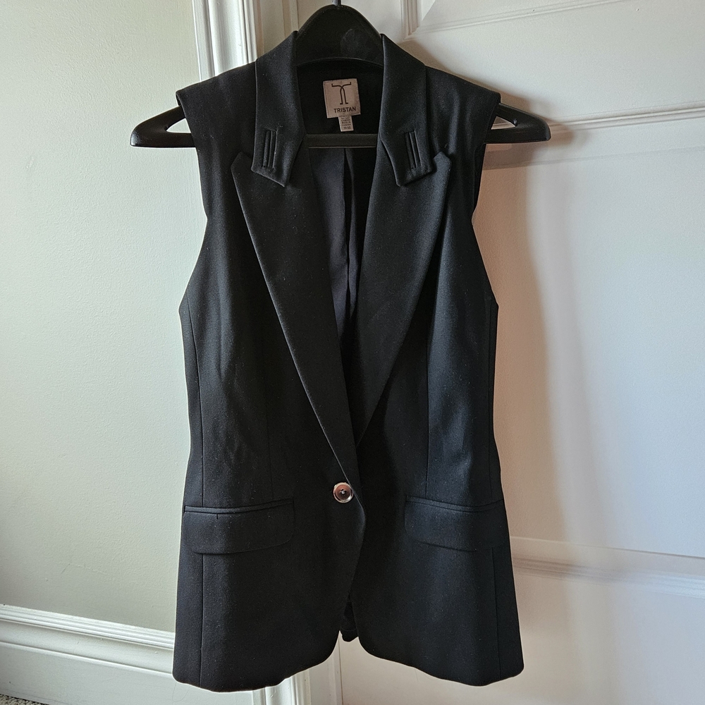Elegant Black Sleeveless Blazer Vest